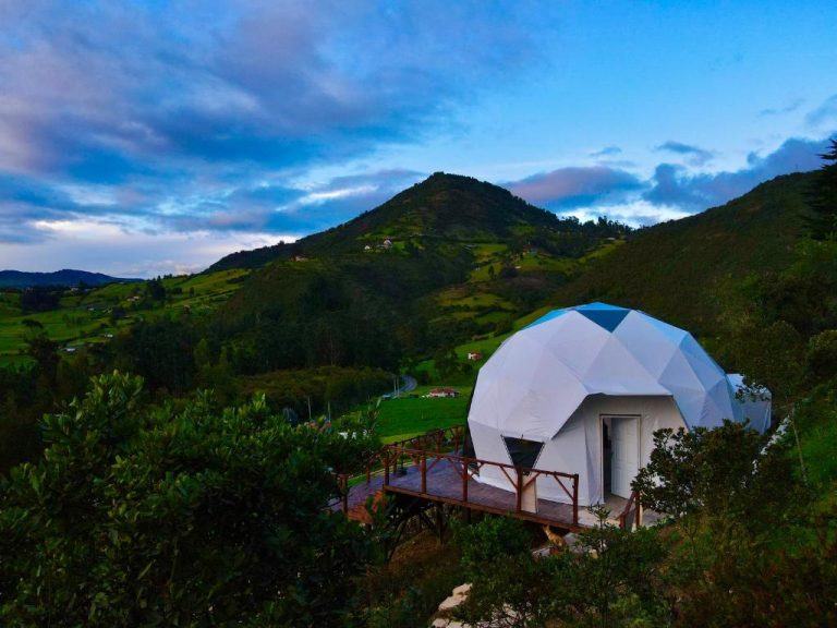 Lugares para ir de glamping cerca a Bogotá Travesía 360º