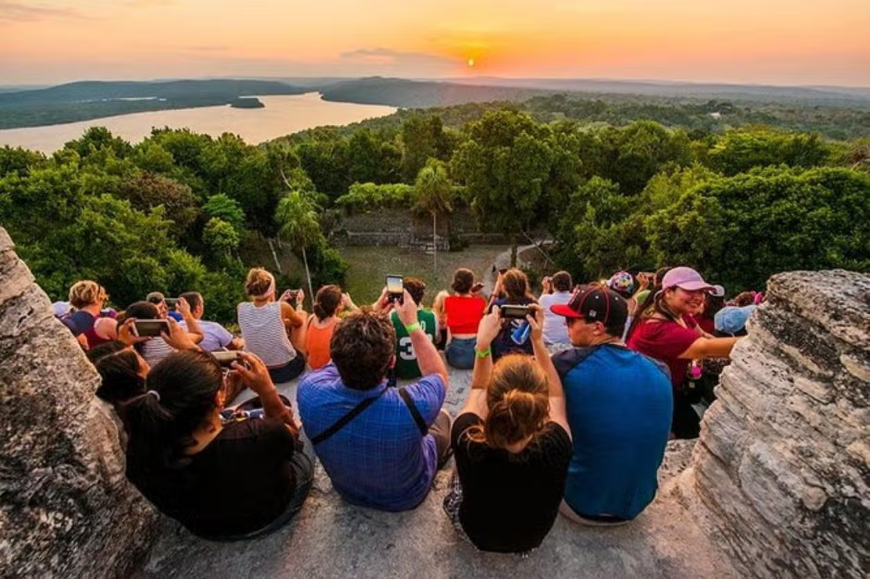 Guatemala full guide: 12 best tourist sites in Guatemala 6 atardecer en