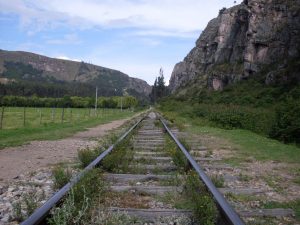 Qué hacer en Suesca: vía ferrocarril, piedras de Suesca