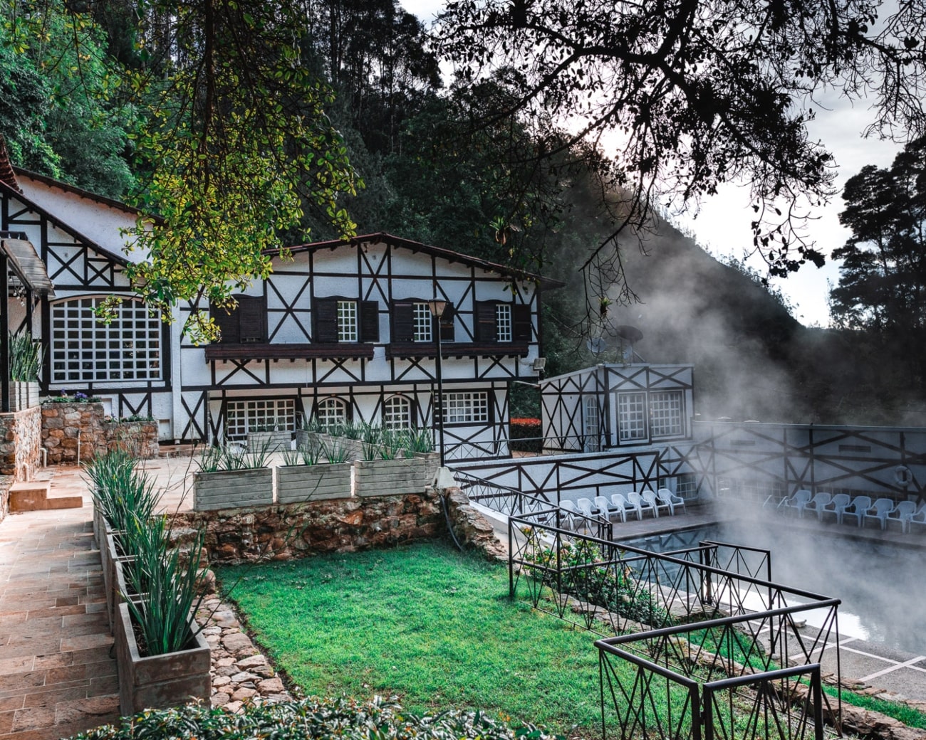 ¡Escápate ya! Los 6 mejores Planes cerca a Bogotá para un fin de semana épico 6 termales los volcanes macheta